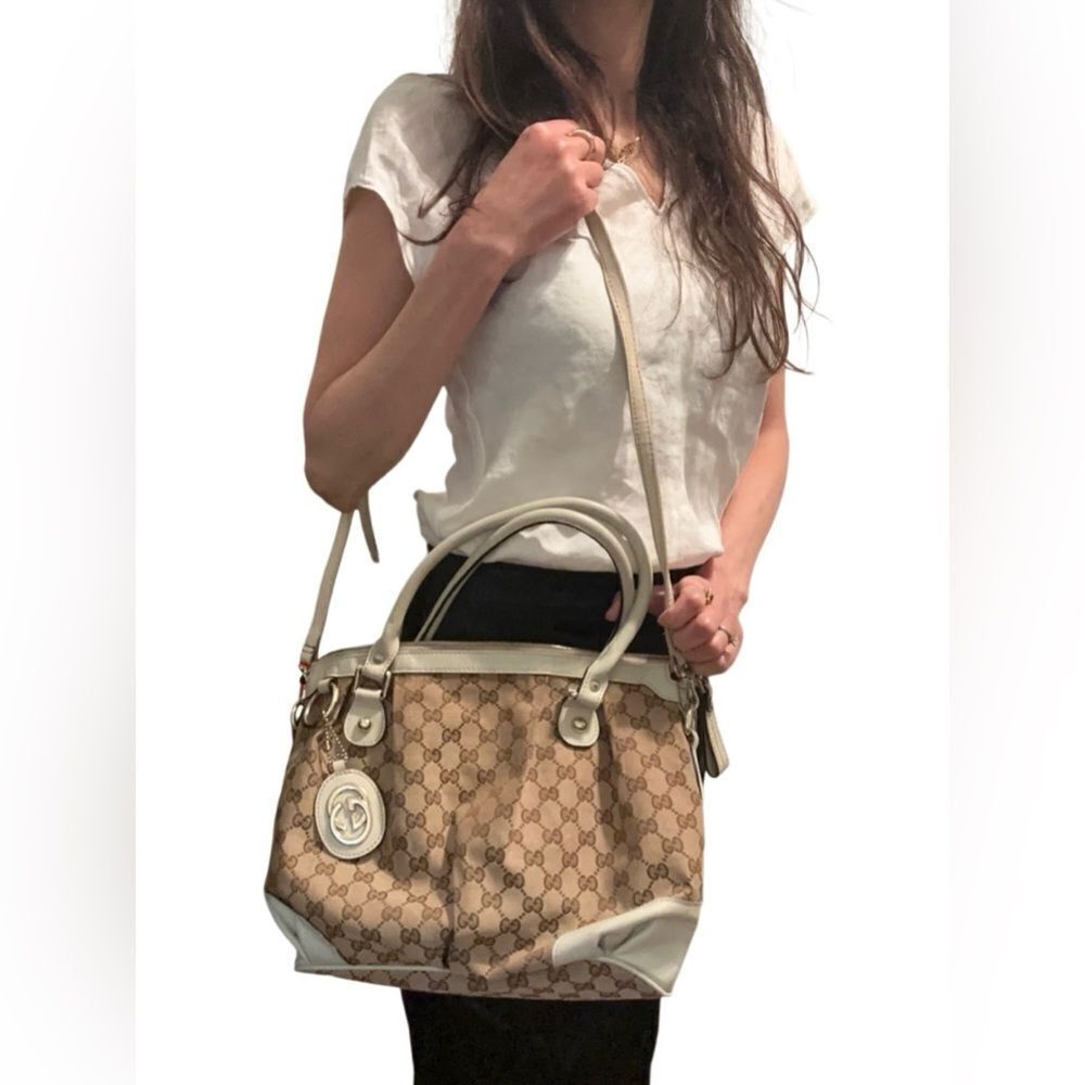 Gucci Brown and Cream Shoulder Bag with Monogram Pattern - Picture 13 of 15